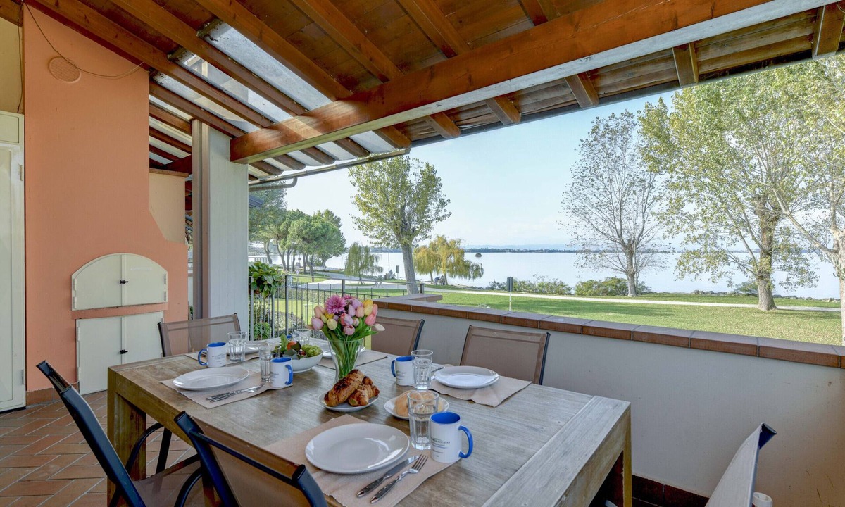 San Benedetto di Lugana Apartment | My Sirmione Beach Apartment Superior