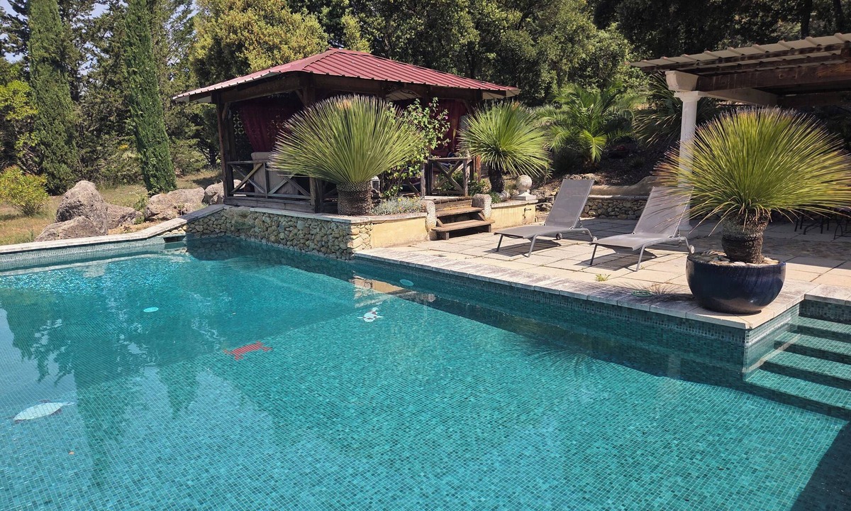 Flayosc Cottage | Nature cottage with pool and private garden in Flayosc