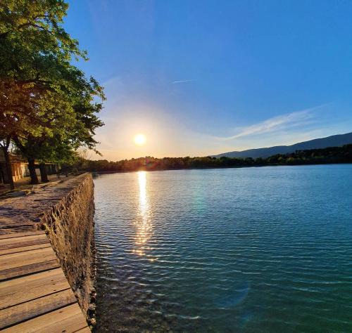 Cabrieres-dʼAigues Bed & Breakfast | Nature