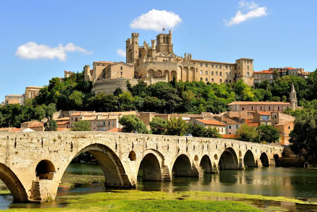 Beziers City Centre House | Ndong du Pierrier Amazing (NDP Amazing)