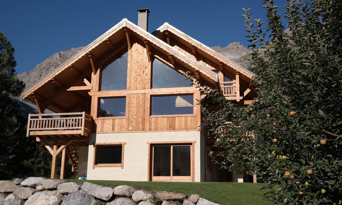 Vallouise Ski Chalet | New luxury chalet: sleeps 10/12 people, Vallouise