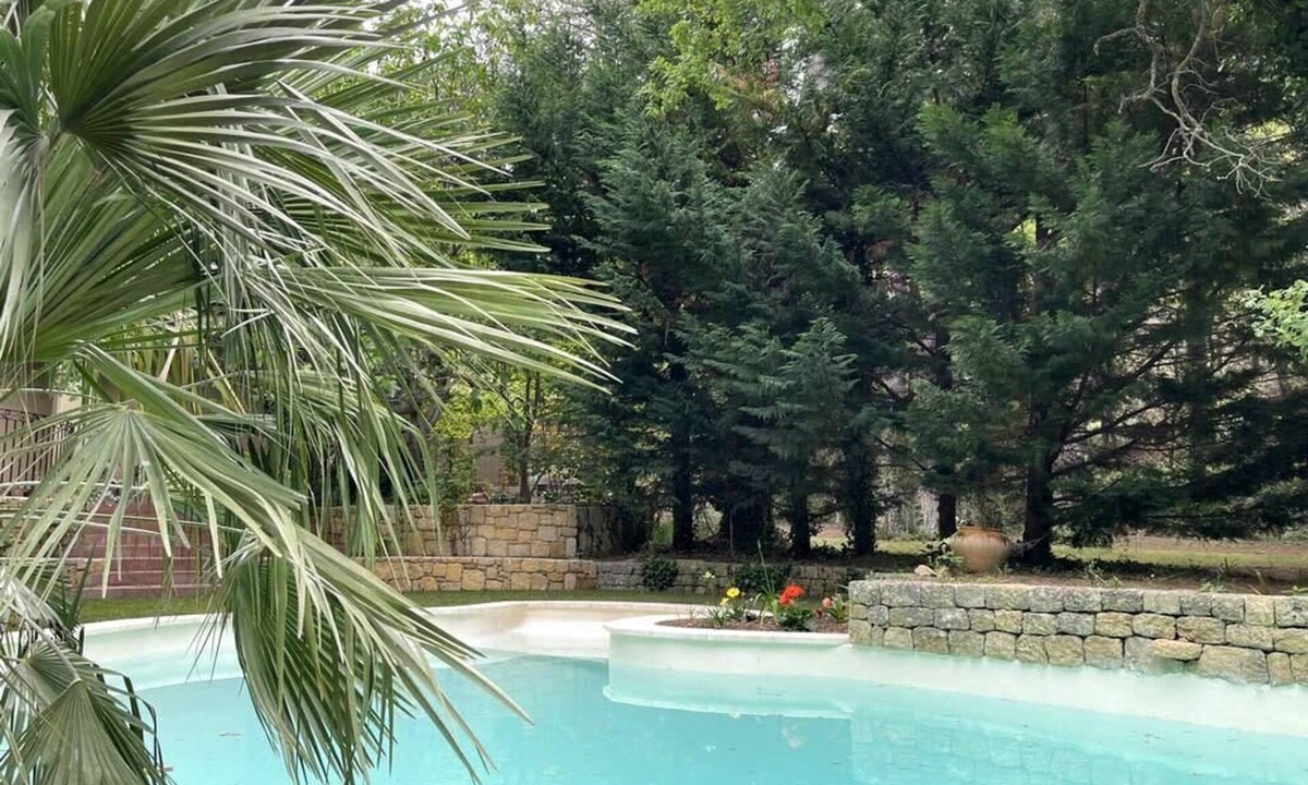 Salon-de-Provence Villa | New. Villa Baya
