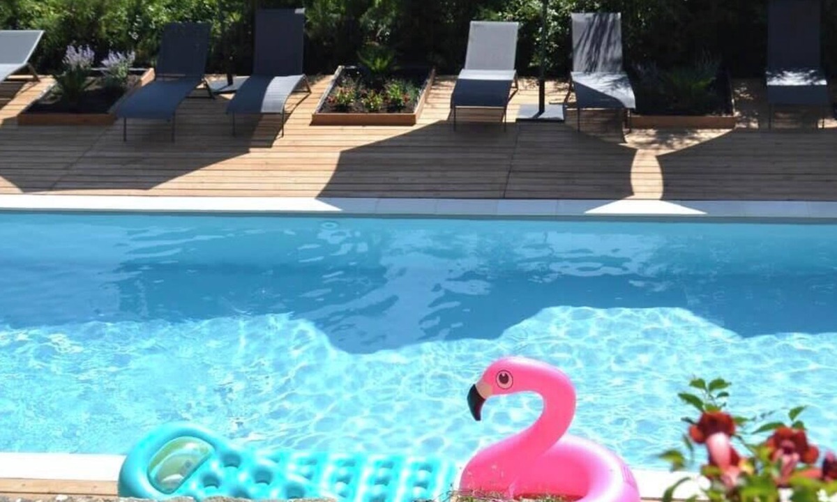 Le Rouret House | Nice A-C apartment for 6 between the sea and the mountain