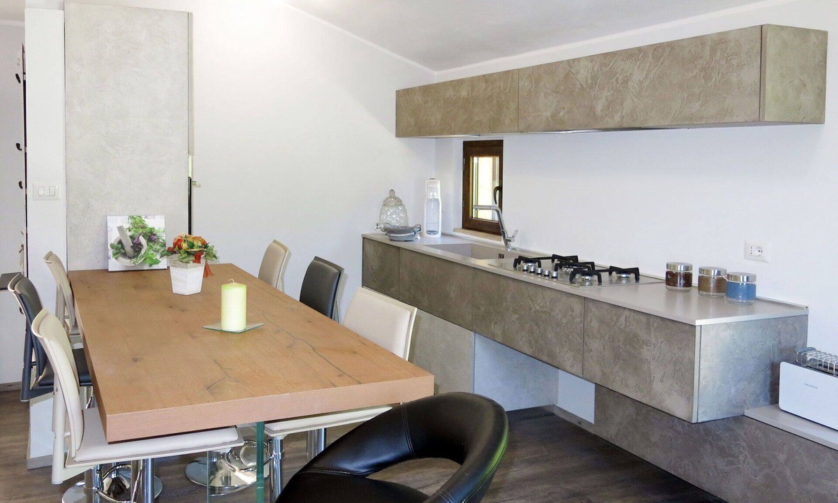 Cologna Spiaggia Villa | Nice apartment in villa with WIFI, A/C, hot tub, pool, TV, patio, pets allowed and panoramic view