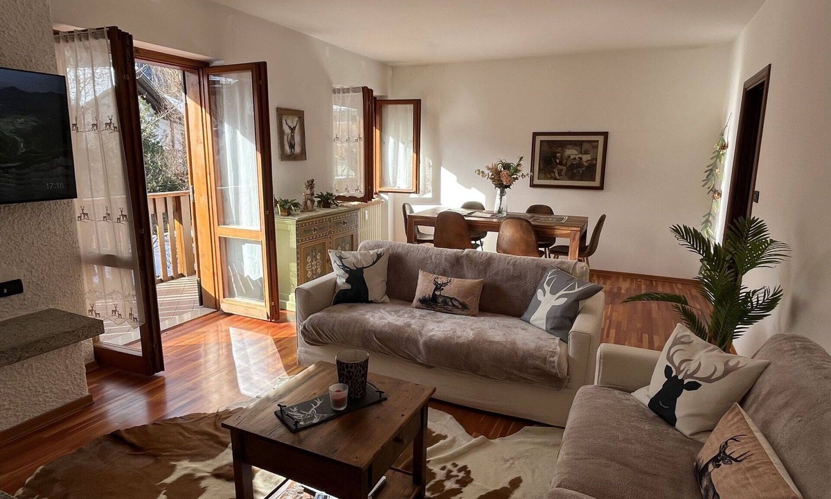 Pinzolo Apartment | Nice apartment for 4 guests with WIFI, TV and balcony