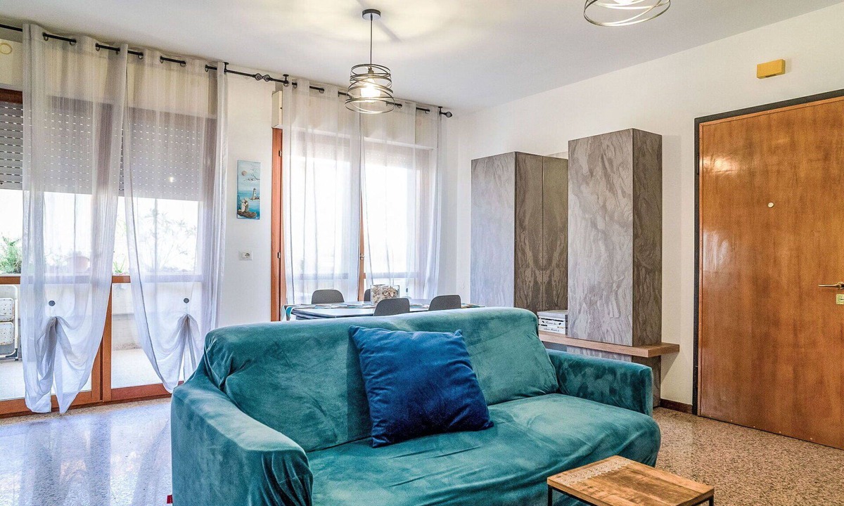 Giulianova Apartment | Nice apartment for 4 people with A/C, WIFI, TV, balcony and pets allowed
