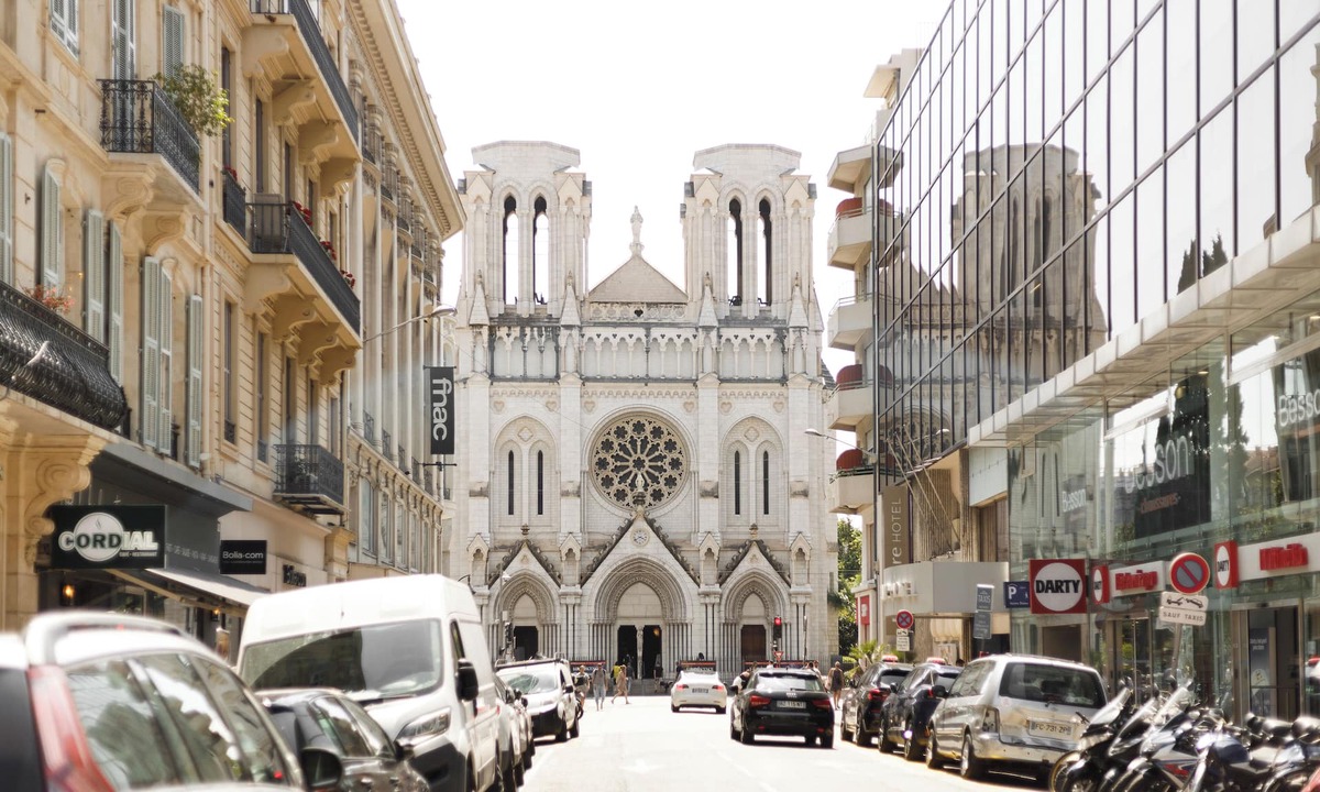 Centre Ville-Gare Apartment | Notre Dame City Residence