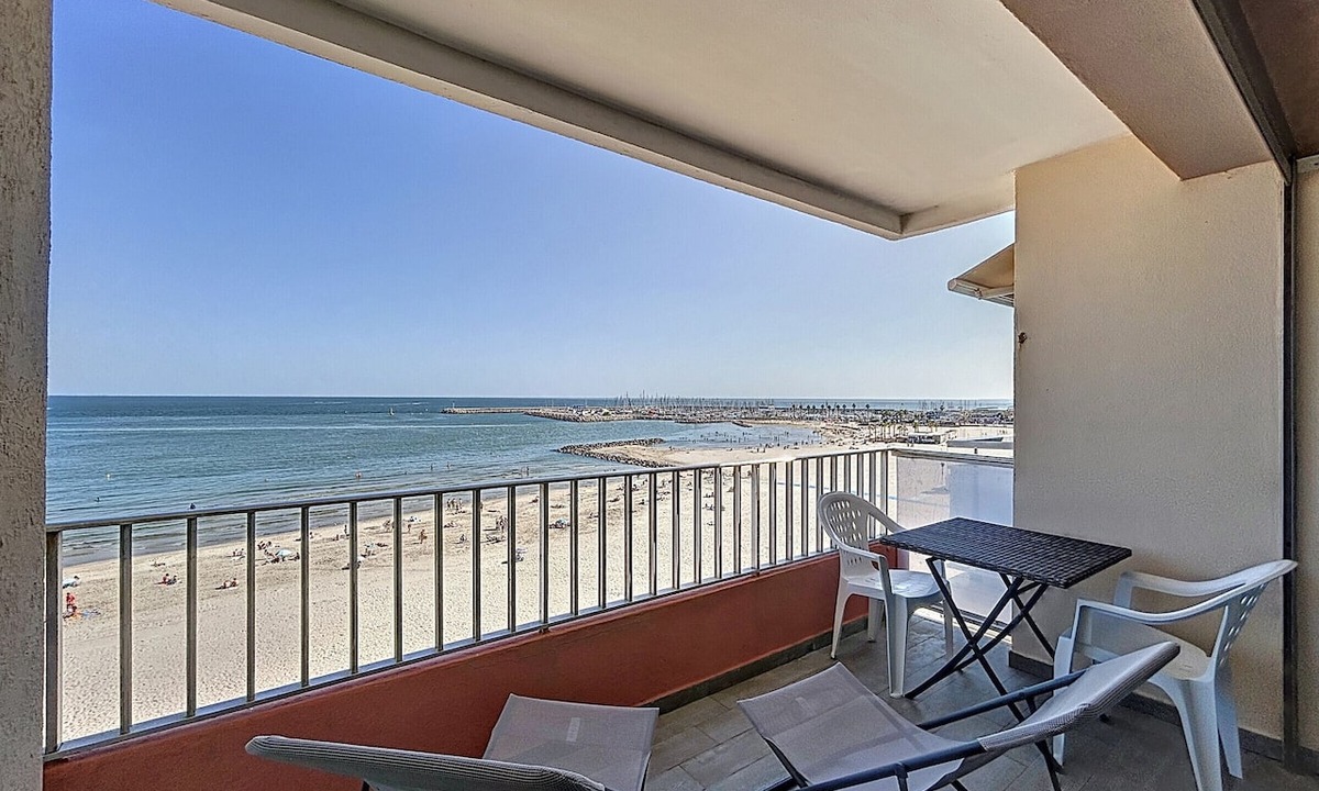 Palavas-les-Flots Apartment | Palavas: 2-BR Sea View Apt, 6 Guests