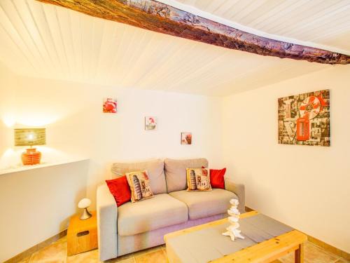 Berre-des-Alpes House | Peaceful Garden Retreat, Berre
