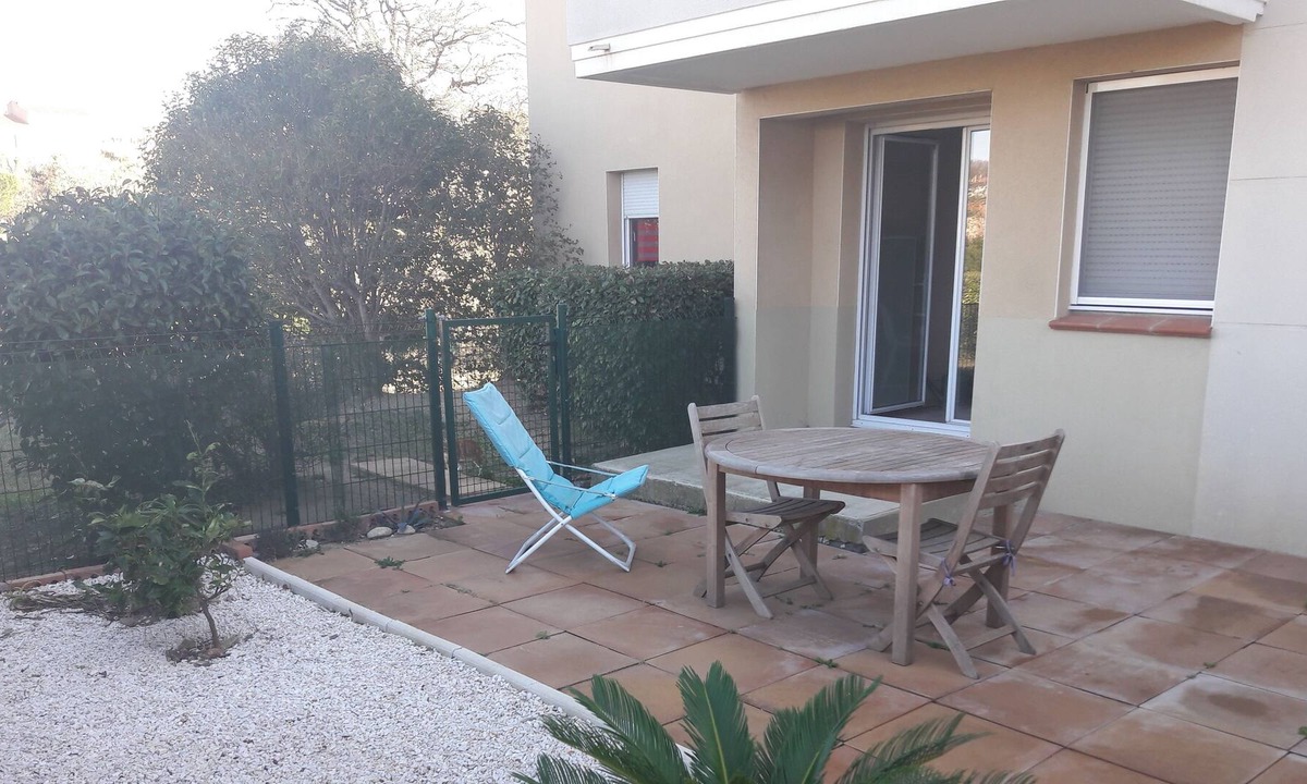 Saint-Martin Apartment | Pleasant 1-bedroom apartment, garden, swimming pool, tennis court, private parking