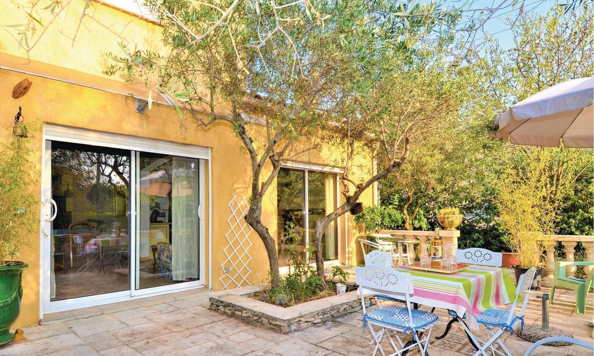 Les 3 Ponts House | Pleasant cottage on the heights of Nîmes, just 5 minutes from downtown, in a quiet residential area