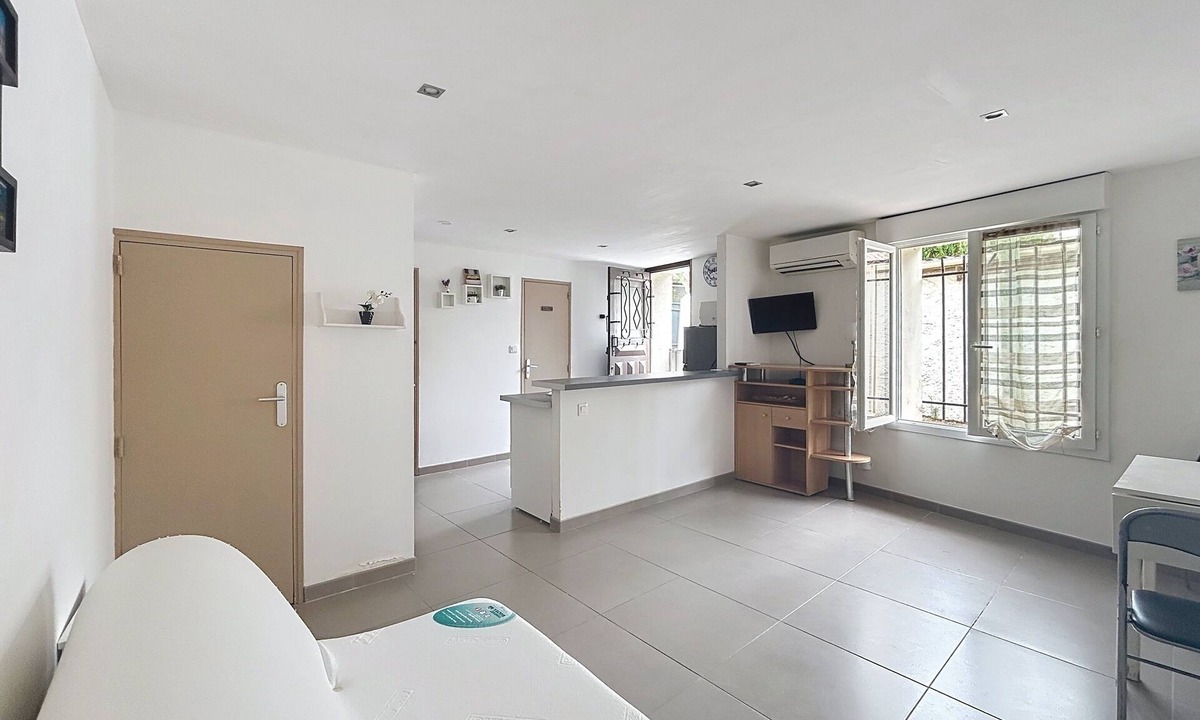 8th Arrondissement Apartment | Pretty studio 13008 - 100m from the beach Absolute peace and quiet