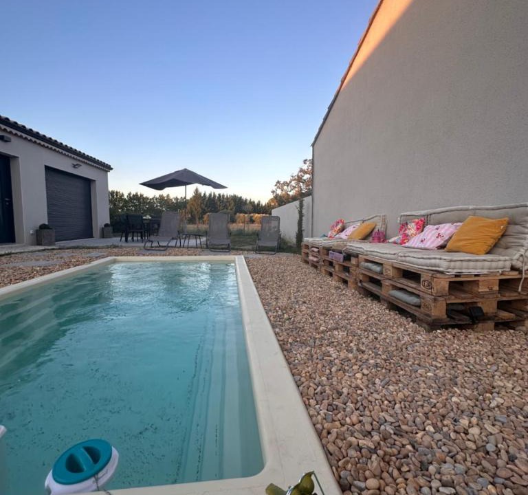 Maillane House | Promo le 16 et 17 juillet 219 la nuit en Provence
