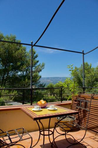 Pont Royal Apartment | Provençal getaway
