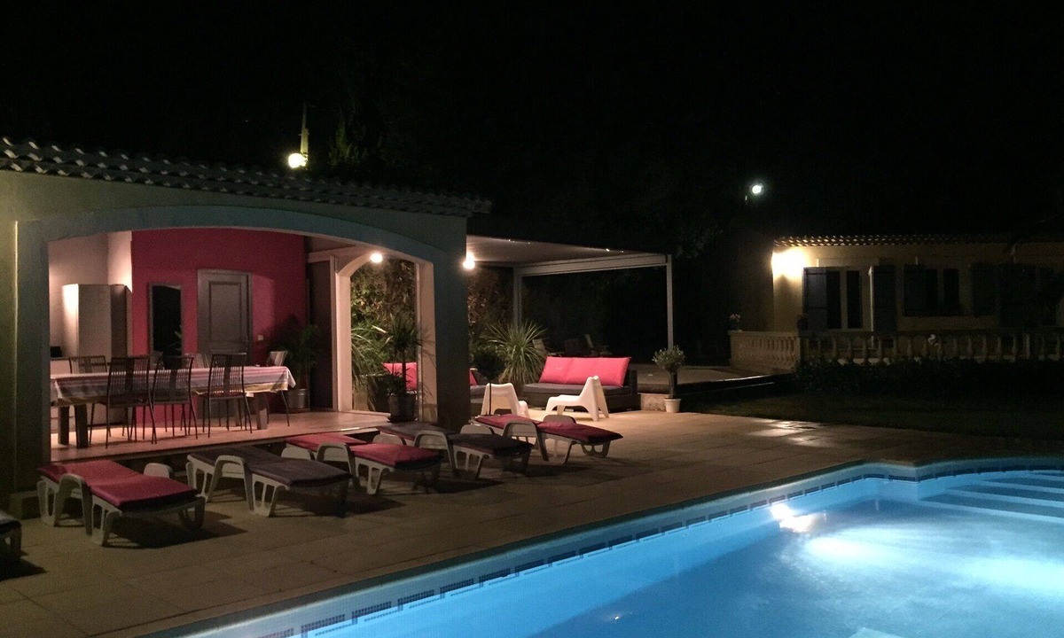 Istres Villa | Provencal house, 2000 m2 of land, breathtaking view of the lake
