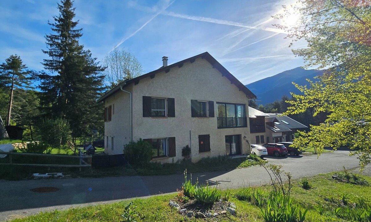 Beauvezer Apartment | Quiet 3-room apartment on the garden level in the mountains