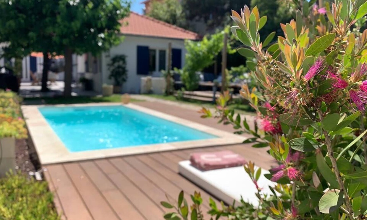 Montolivet House | Quiet house in the heart of Marseille 100 m2 private pool
