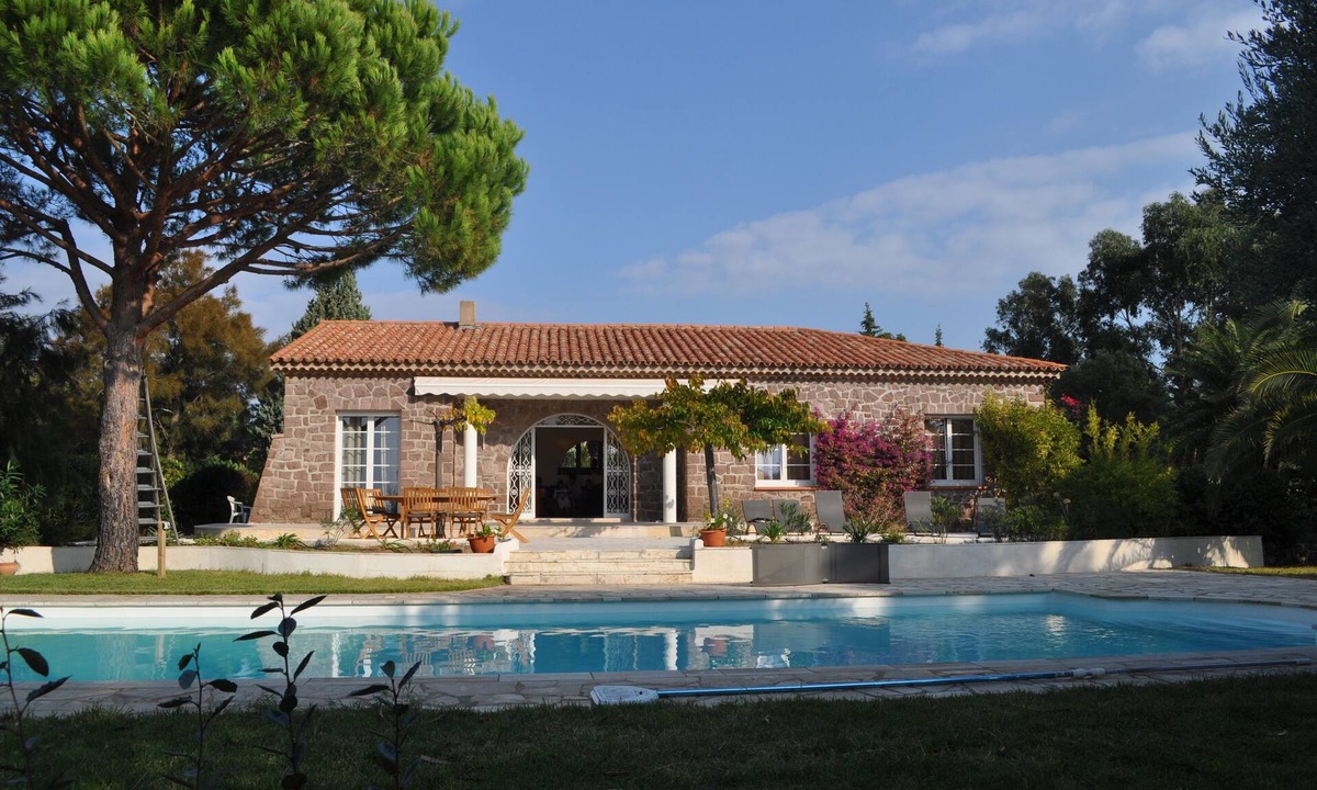 Les Issambres Villa | Quiet Villa in Private Domain, Seaview, Heated Pool, BBQ, Walk to the Beach