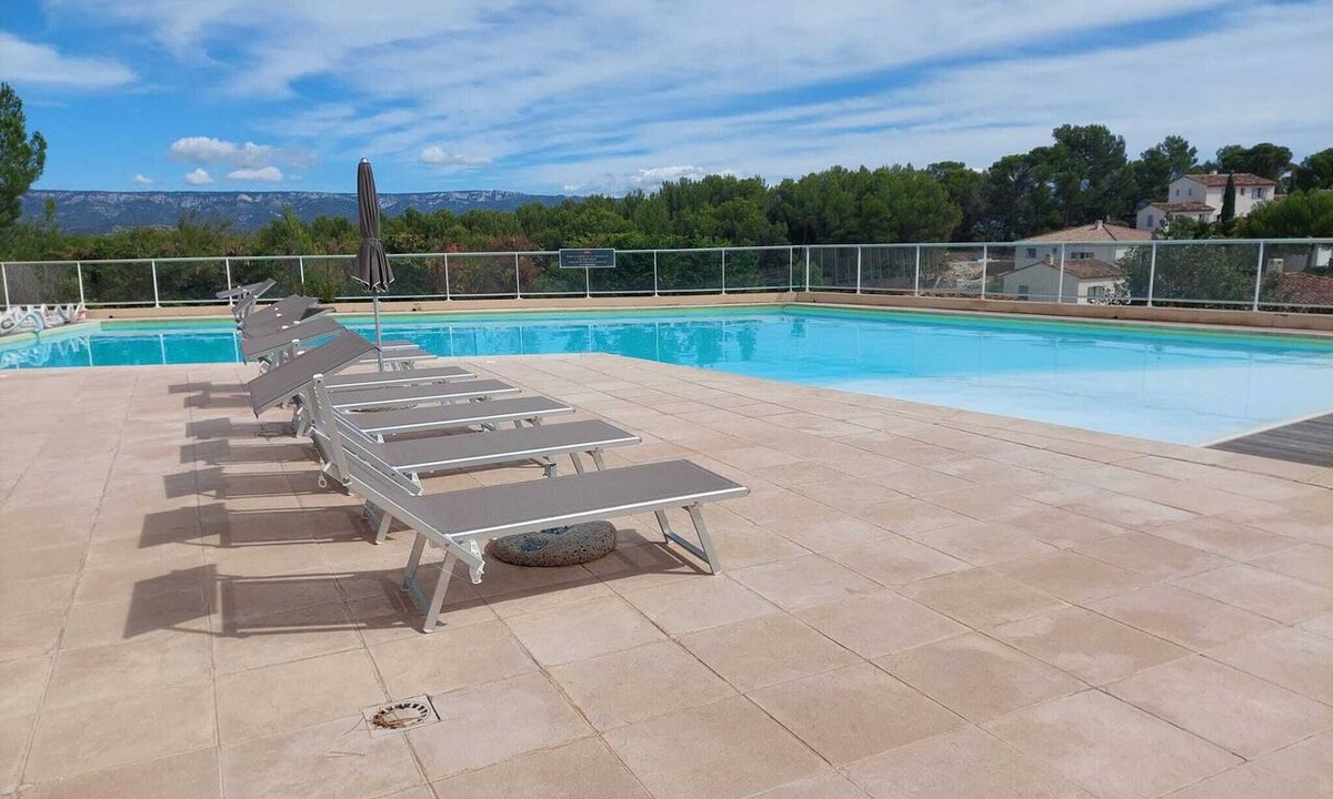 Mallemort House | R&C Haven, Pont Royal, Mallemort Golf Course