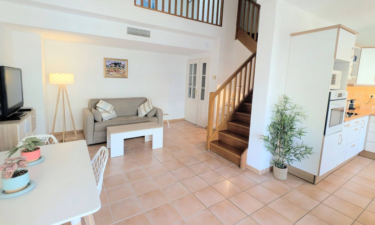 Carnot Apartment | Ref MILTON by Palmes d Or Properties