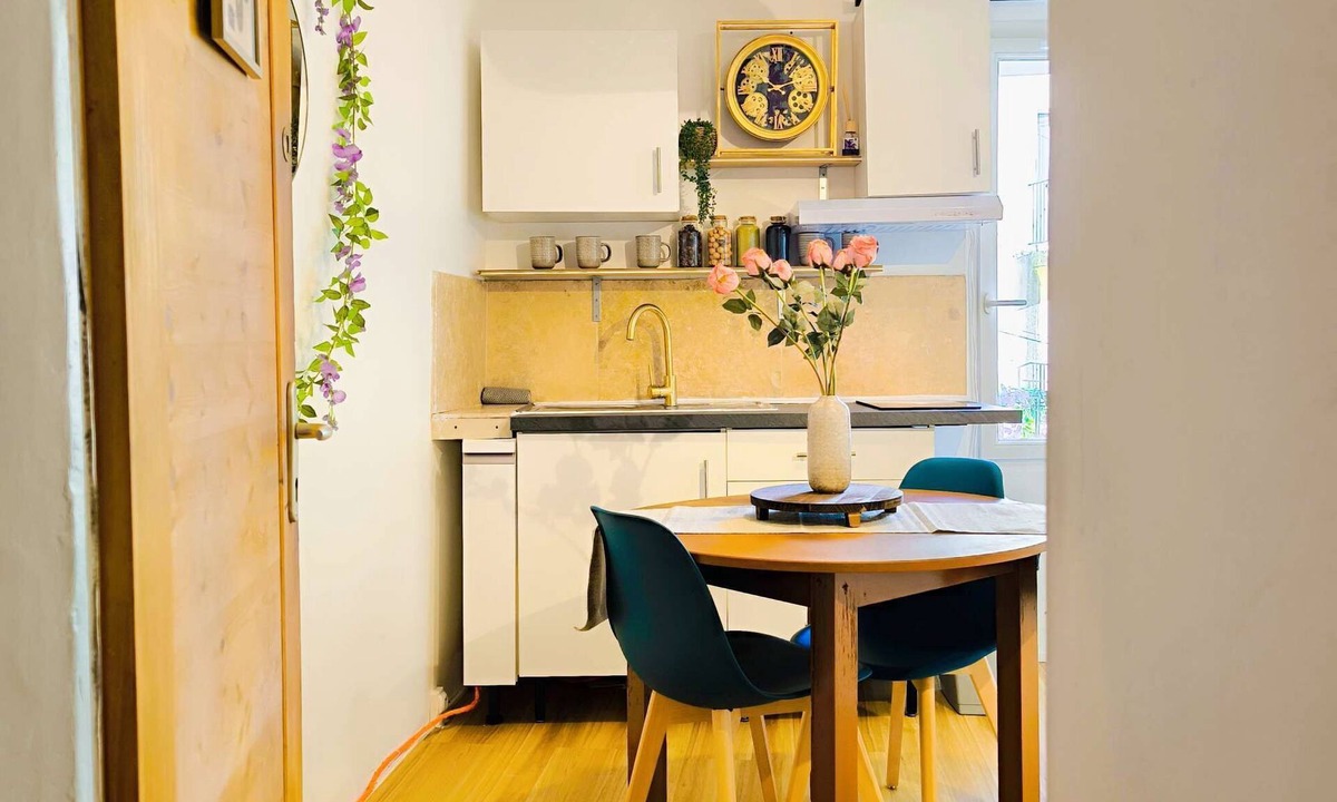Greoux-les-Bains Apartment | Refuge des Lavandes - Luxurious Studio in Town Center, Near Thermal Baths, 5* Comfort