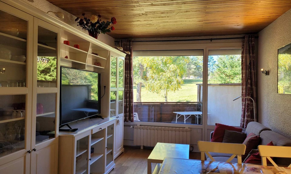 Pra Loup Apartment | Renovated apartment, 2 bedrooms, 2 bathrooms, balcony overlooking slopes