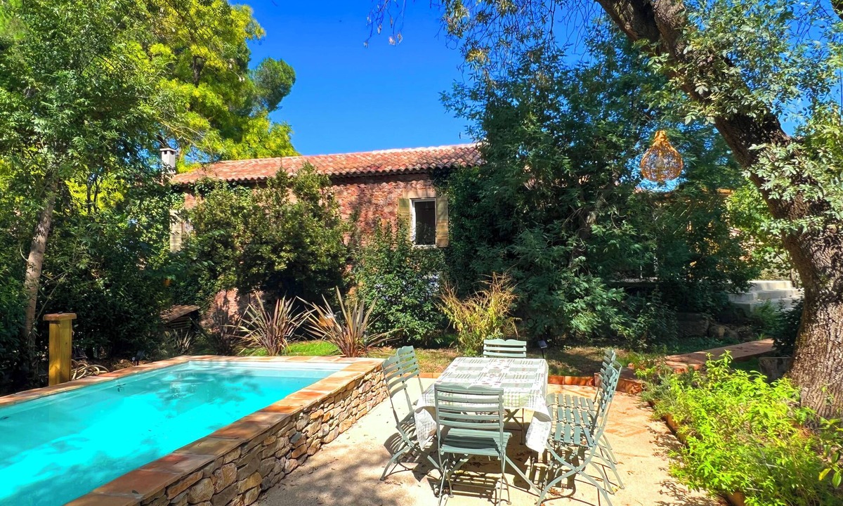 Hyeres House | Renovated stone house, in the heart of the vineyards, with private heated swimming pool