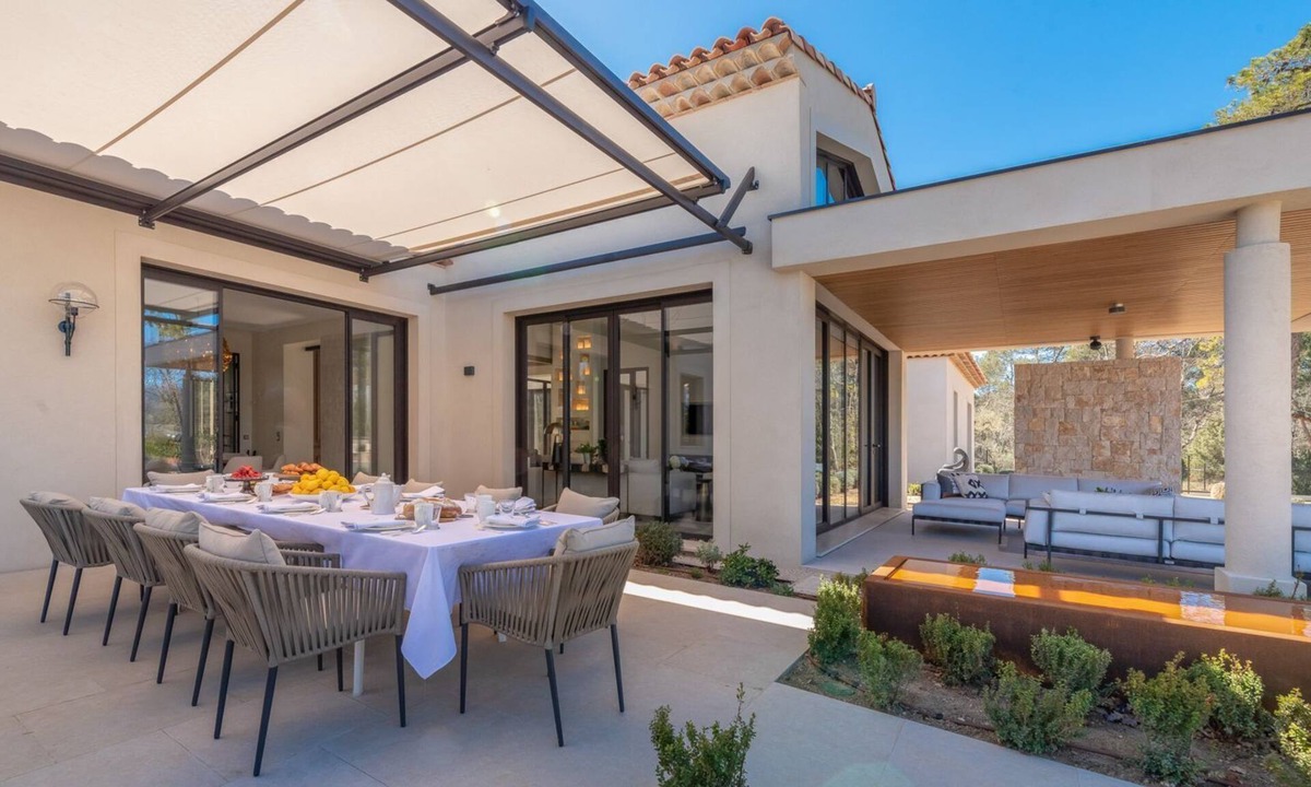 Tourrettes Villa | Residence Anabelle - Four Bedroom Villa, Sleeps 8