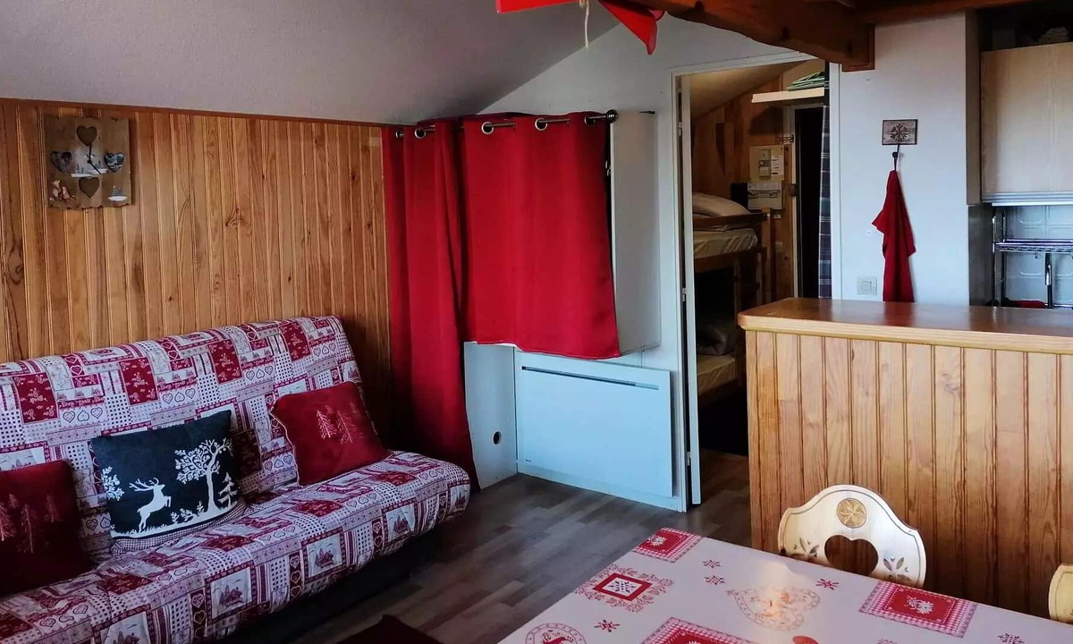 Le Sauze Apartment | Residence Le Roi Soleil - Studio for 4 People