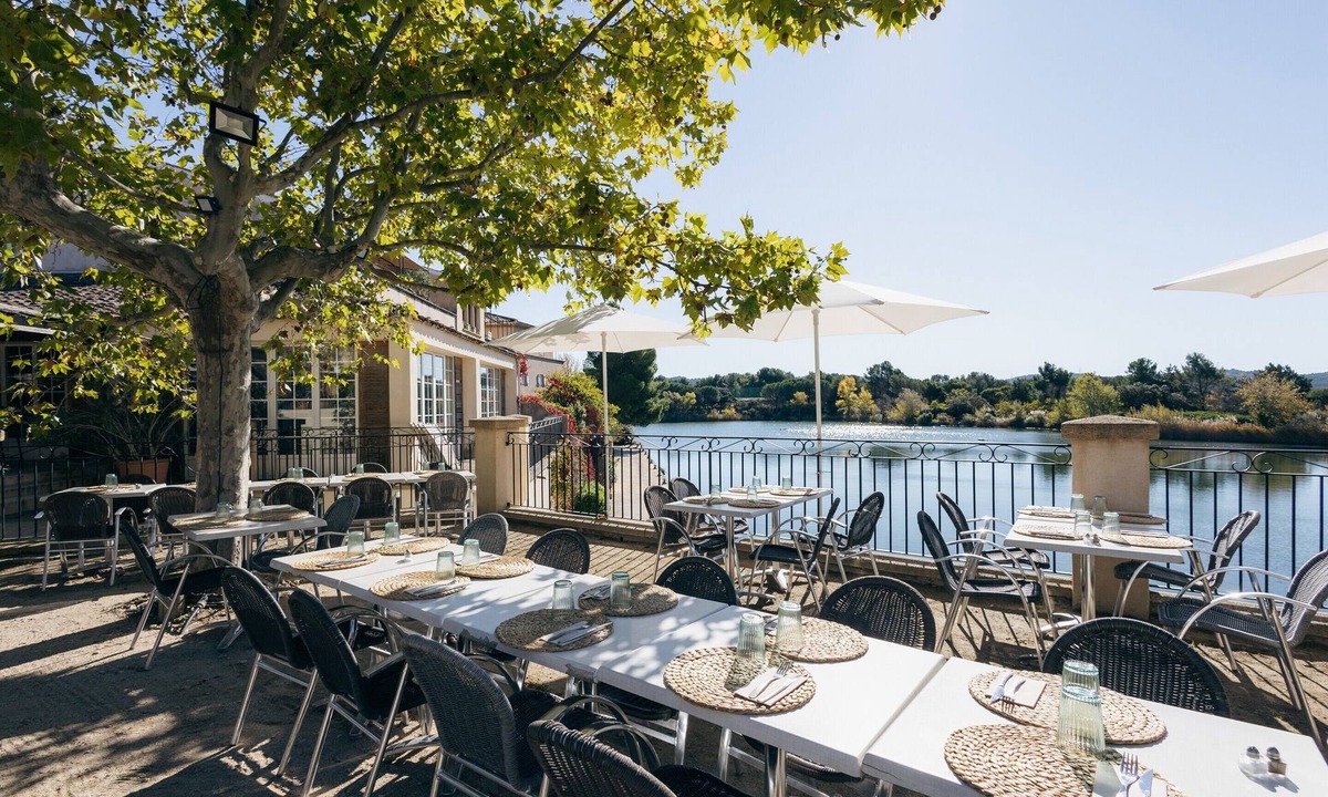 Pont Royal Apartment | Riverfront Retreat Near Cannes