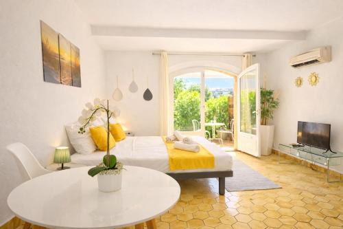 Mandelieu-La-Napoule Apartment | Robinson Suites 02 - Standing Presta