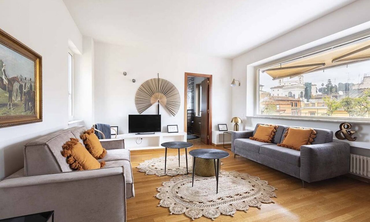 Rione IV Campo Marzio Apartment | ROMAC · Condotti Penthouse Over Spanish Steps