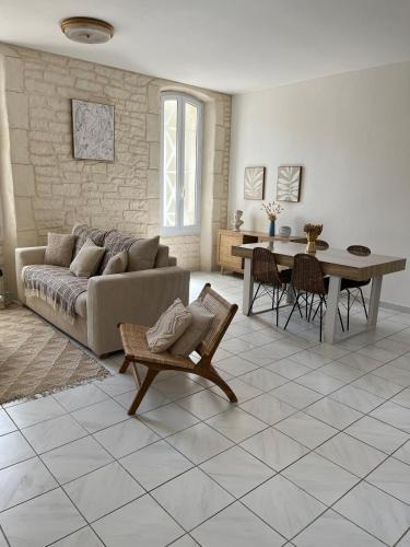 Port-Saint-Louis-du-Rhone Apartment | Séjour exclusif avec piscine intérieure et sauna