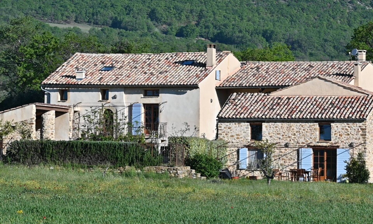 Ongles House | Set of 3 4* gîtes at the foot of the Luberon with swimming pool