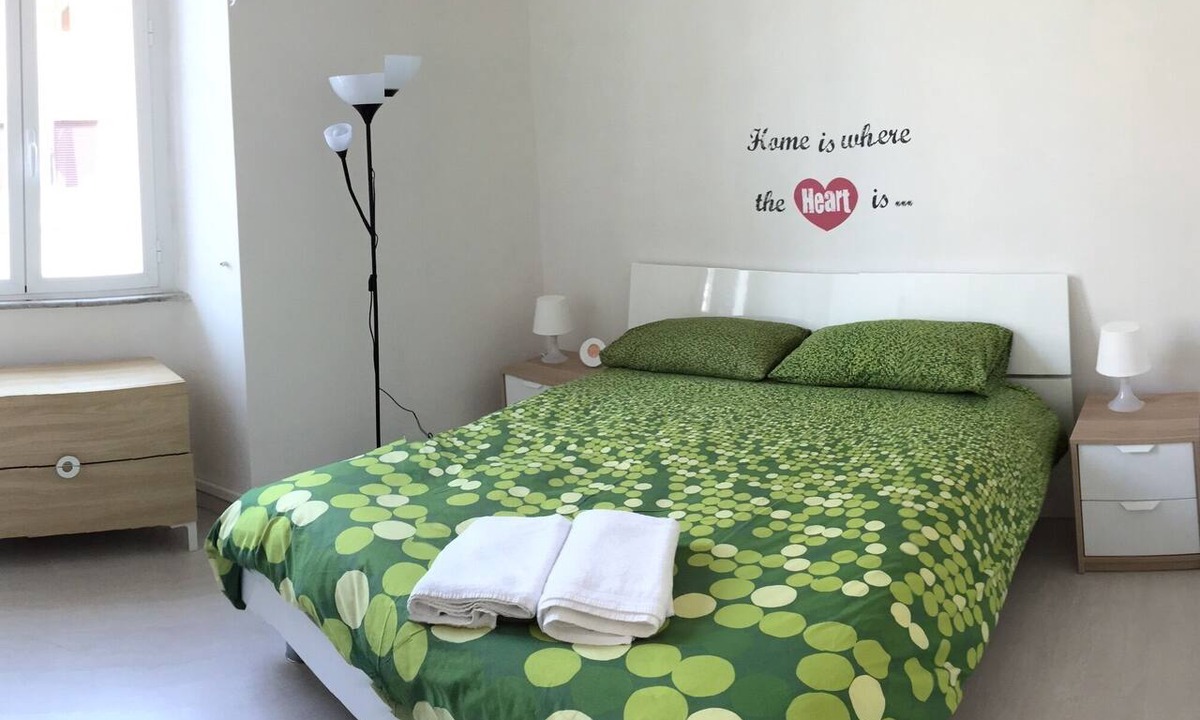 Rione XVIII Castro Pretorio Apartment | Short-Term Rentals Colosseo 2