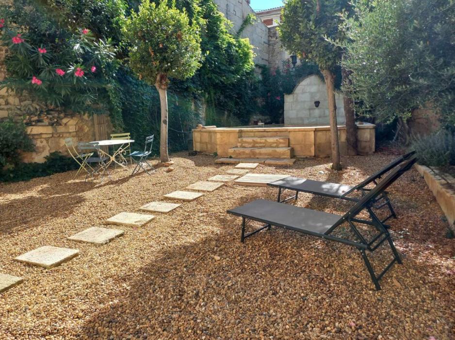 Bellegarde Bed & Breakfast | Si par hasard
