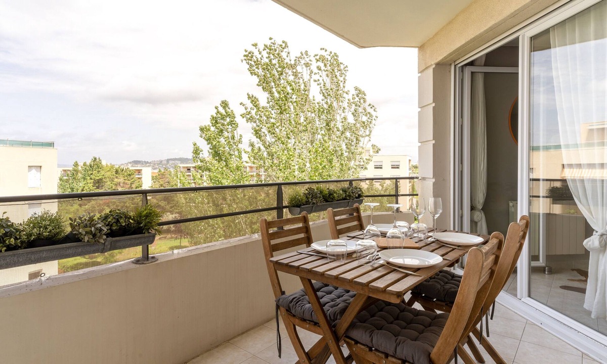 8th Arrondissement Apartment | SIROCCO - Bel appartement avec extérieur proche des plages