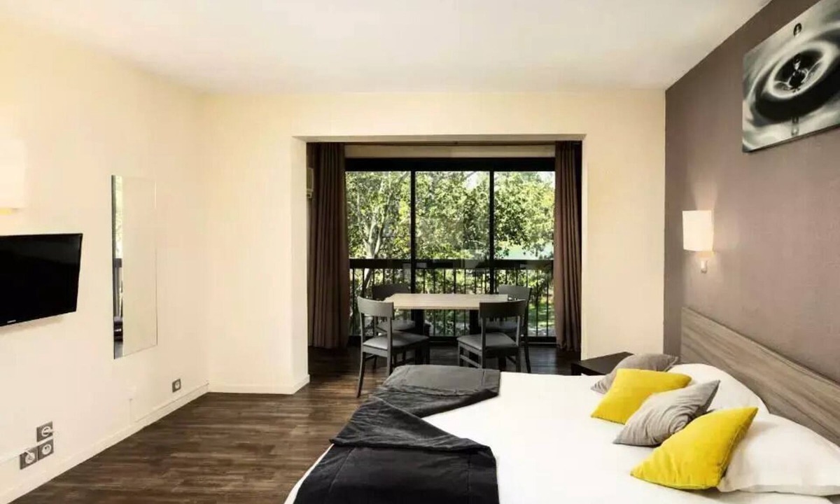 Arles Hotel | SOWELL Family Les Amandiers* - Superior Room 3 People