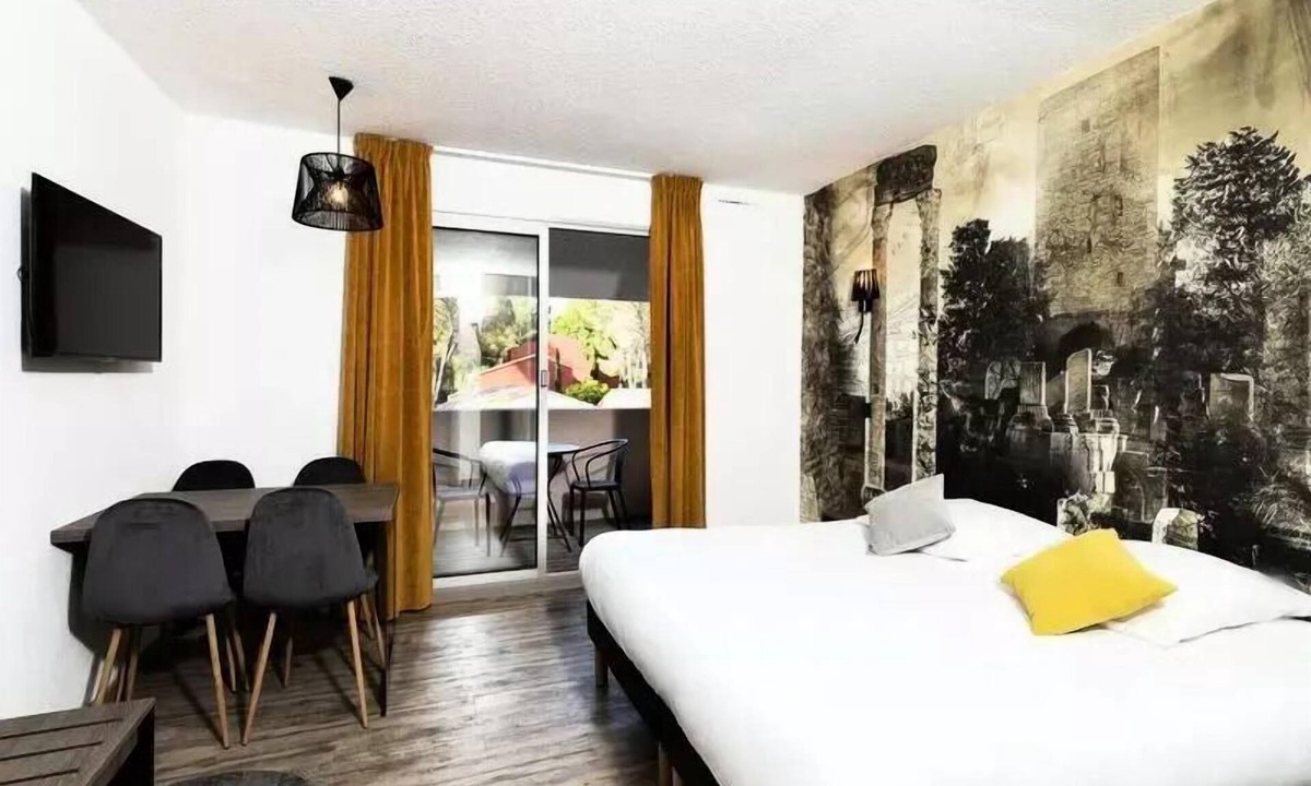 Arles Hotel | SOWELL HOTELS L'Olivier* - Room 2 People Triple Comfort