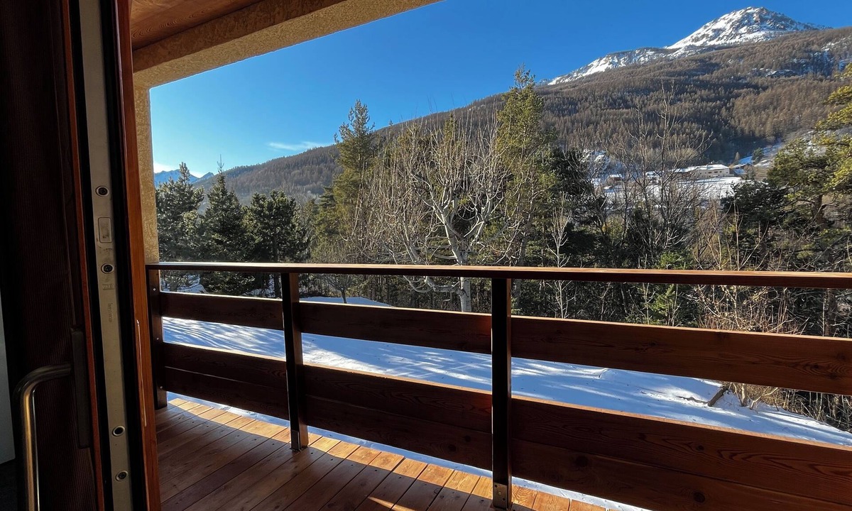 Saint-Chaffrey Ski Chalet | Spacious Apartment for 8 People Altaï Serre Chevalier Chantemerle