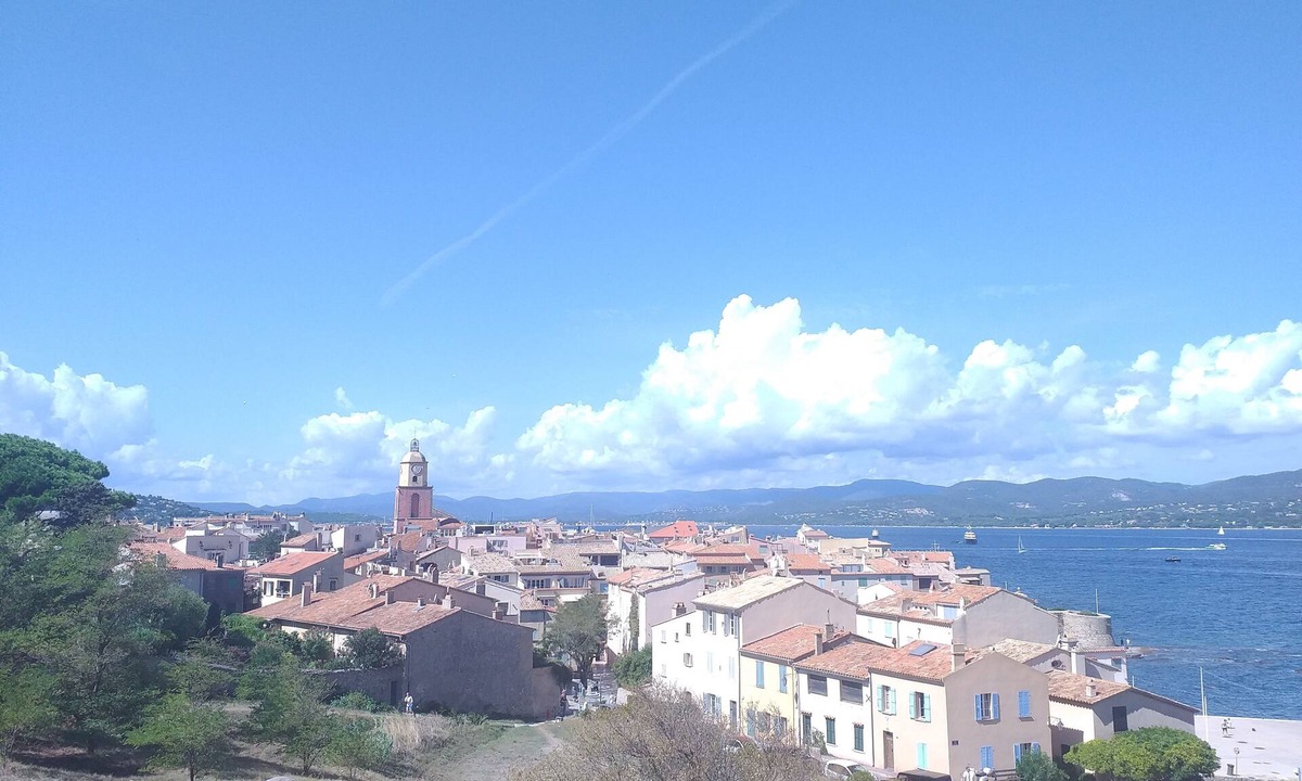 Saint-Tropez Apartment | Spacious apartment with parking in a secure residence