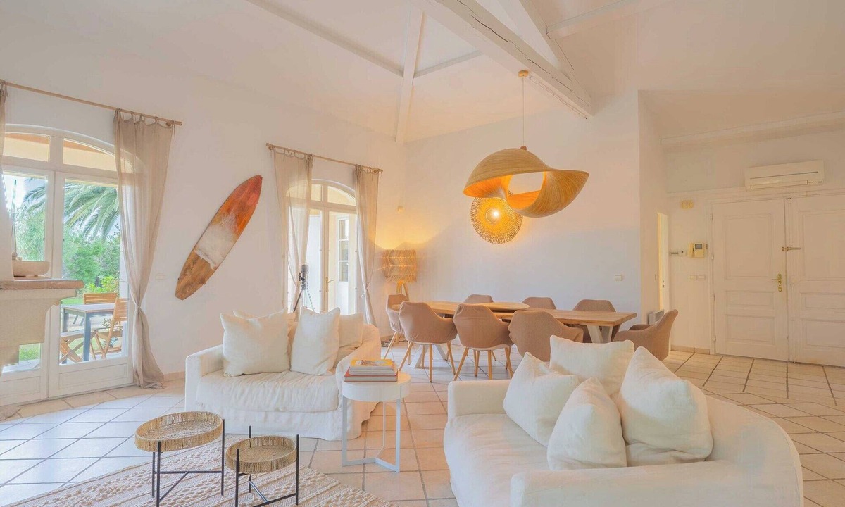 Sainte-Maxime - Saint-Tropez Apartment | Spacious Villa with Pool & A/C for 8 – Sea View