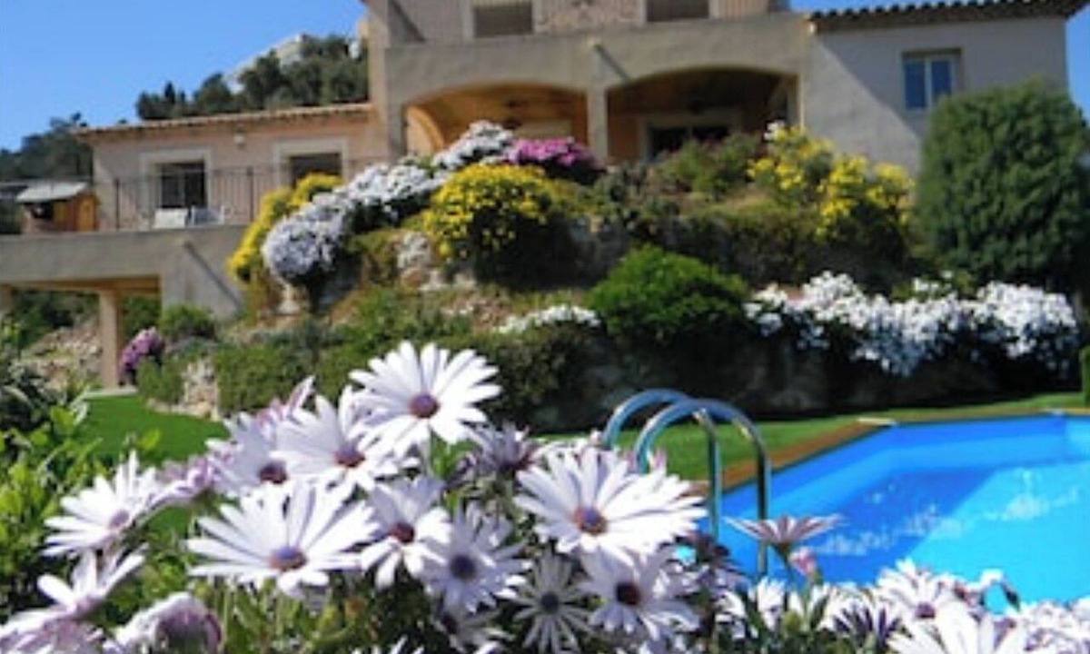 Saint-Raphael Villa | SPECIAL OFFER: Villa with Heated Pool and SPECTACULAR Views of the Bay of Cannes and Fireworks