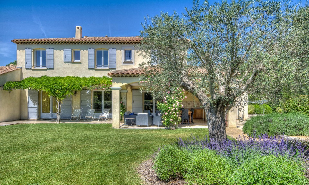 St.-Remy-de-Provence House | Splendid Provencal Villa with Air-Conditoning, Heated Pool and Outside kitchen
