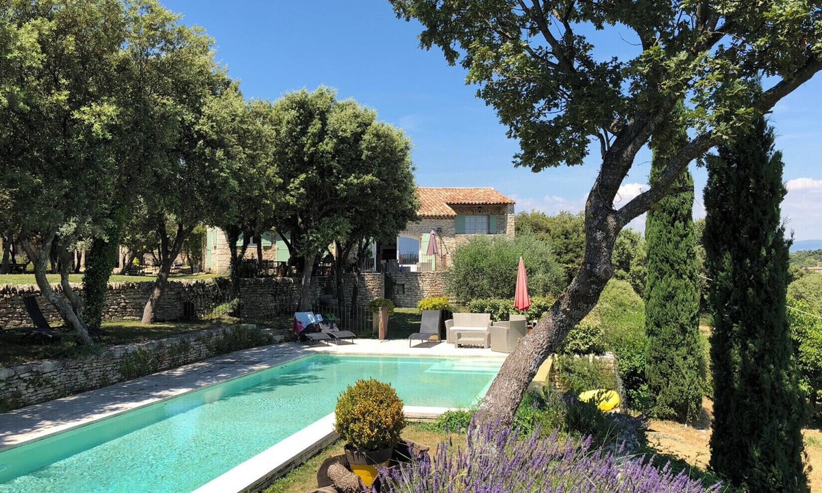 Bonnieux House | Stone farmhouse with exceptional view of the Grand Luberon 4 * tourist office