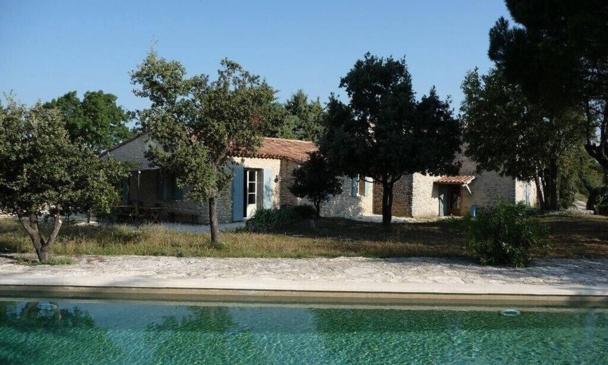 Buoux House | Stone house in truffle oaks plantation on hills of Buoux