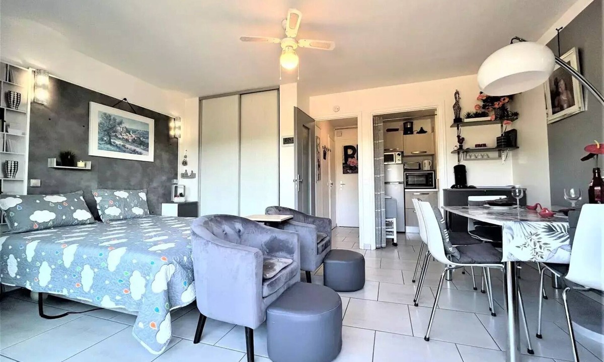 Greoux-les-Bains Apartment | Studio - 1/2 persons - Gréoux-les-Bains