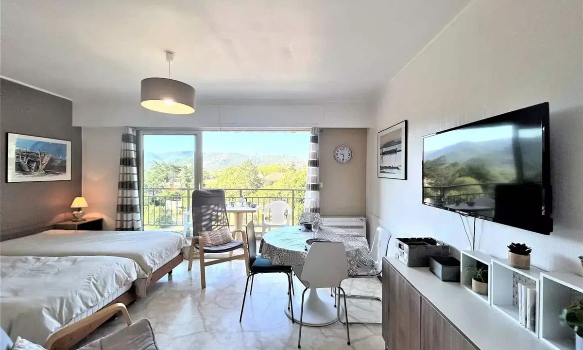 Greoux-les-Bains Apartment | Studio - 1/2 persons - Gréoux-les-Bains