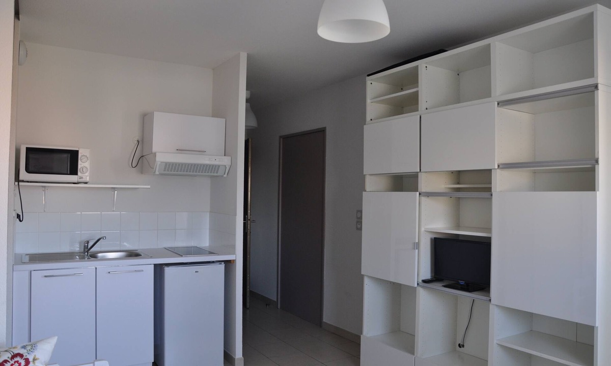 Valros Apartment | Studio 1 person in Residence 5km from Pézenas