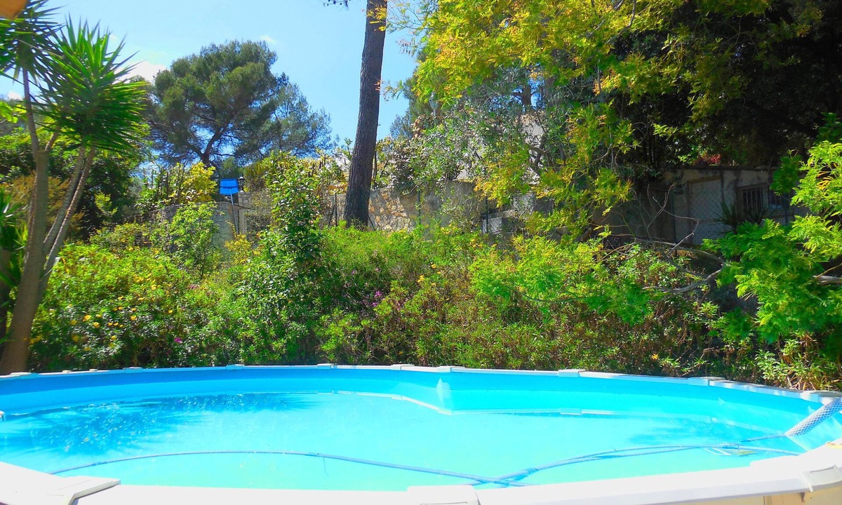 Biot Apartment | studio 30 m2 on the ground floor in a quiet area